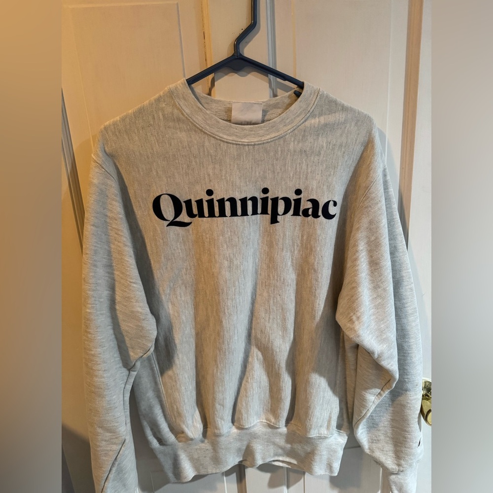 quinnipiac crewneck
